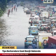 Tips Berkendara Saat Banjir Melanda
